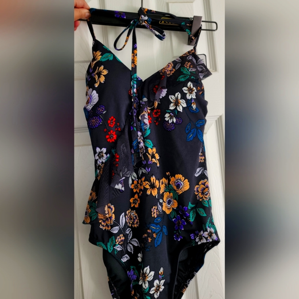 Time and Tru Size 4-6 Gray and Purple Floral One Piece Swimwear New With Tags.